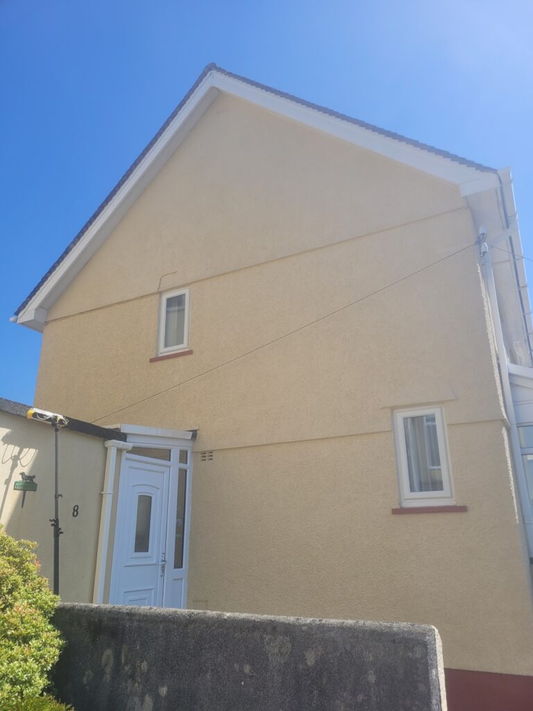 Clean residential property, house clean, driveway, exterior restoration